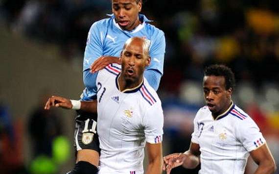 FIFA World Cup : Alvaro Pereira (Uruguay) vs Nicolas Anelka & Sidney Govou (France) - (Gettyimages)