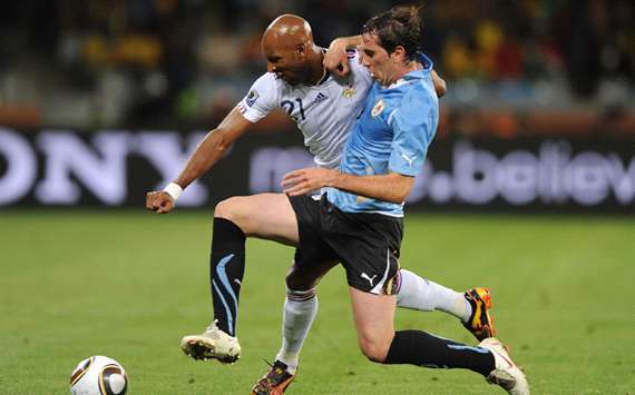 Nicolas Anelka vs Diego Godin, France vs Uruguay (Getty Images)