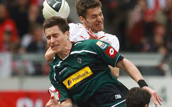 Rob Friend Sieger im Kopfballduell gegen Delpierre (Bongarts/Getty)