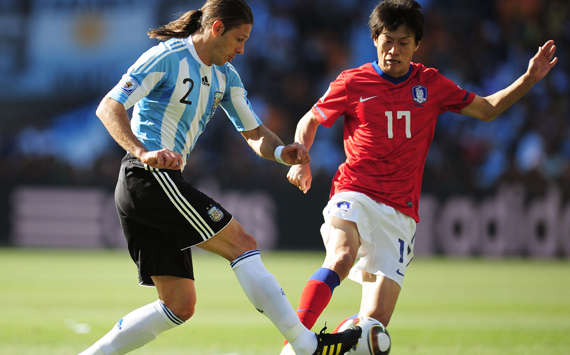 Demichelis verliert als letzter Mann den Ball an  Lee, der ihn wenig später ins Tor schießt (Getty Images)