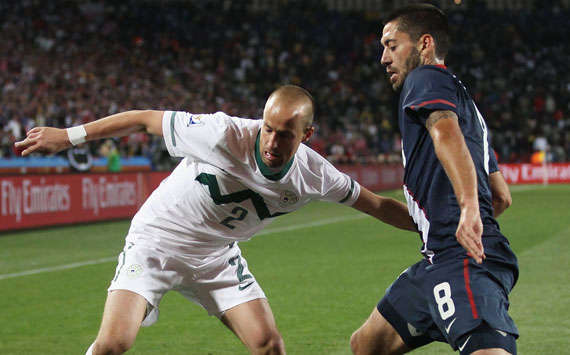 World Cup Group C Slovenia - USA: Miso Brecko, Clint Dempsey (Getty)