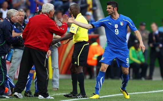 Marcello Lippi, Vincenzo Iaquinta - Italy-New Zealand - World Cup 2010 (Getty Images)