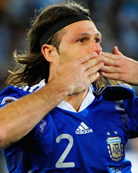 2010 FIFA World Cup - Greece vs Argentina, Martin Demichelis (Getty Images)