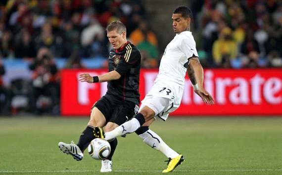 Kevin-Prince Boateng gegen Bastian Schweinsteiger (Getty)