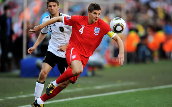 Thomas Müller - Germany & Steven Gerrard - England (Getty Images)