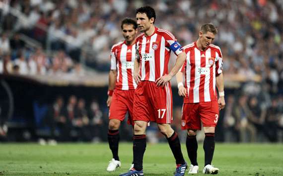 UEFA Champions League: Mark van Bommel , Bastian Schweinsteiger (R) and Hamit Altintop , Bayern Muenchen vs Inter Milan (Getty Images) 