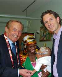 Gerhard Mayer-Vorfelder visiting a hospital in Cape Town