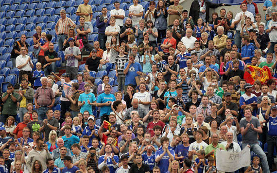 Presentation of Raul at Schalke 04, Fans (Getty Images)