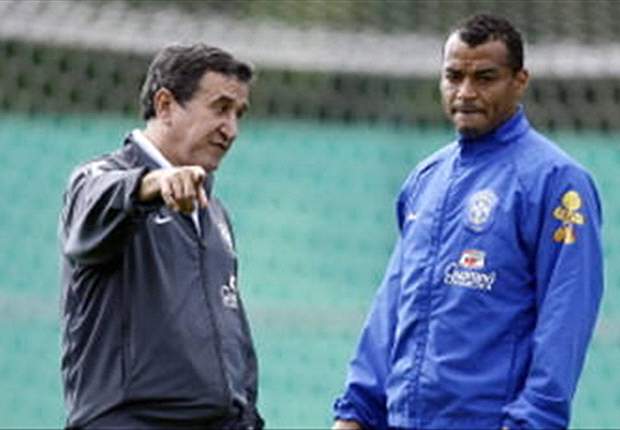 Cafu invita i tifosi della Roma ad avere pazienza: "Il primo anno con Zeman è così, la prossima stagione si giocherà lo Scudetto"