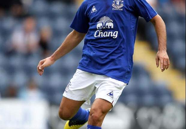 Official: Arsenal sign Mikel Arteta from Everton on a four-year deal