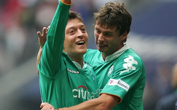 Mesut Ozil, Sebastian Boenisch, Werder Bremen (FIRO)