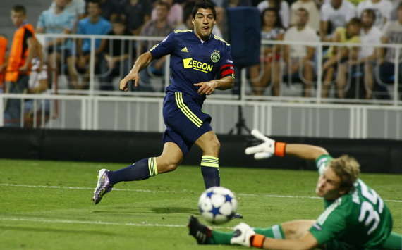 Luis Suarez, Dynamo Kiev - Ajax (PRO SHOTS)