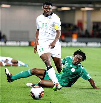 Dickson Etuhu - Nigeria & Chris Katongo - Zambia (Getty Images)