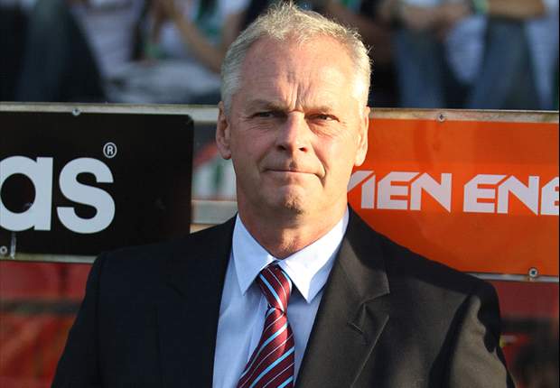 Swindon Town appoint former Aston Villa coach MacDonald as manager