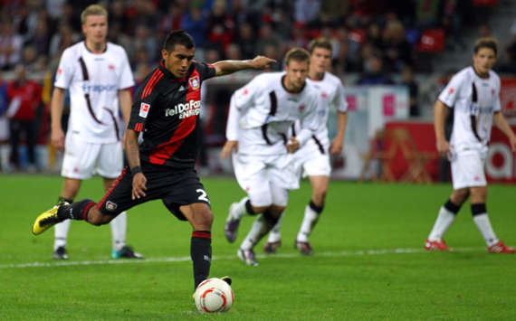 Arturo Vidal verwandelt einen Elfer gegen Eintracht Frankfurt (Getty Images)