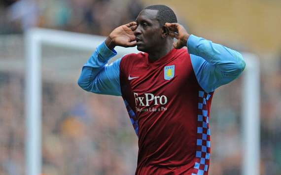 Emile Heskey scores the winning goal against Wolves for Aston Villa (Getty Images)