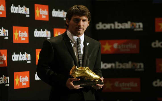 Messi wins Golden Boot award (Panoramic)