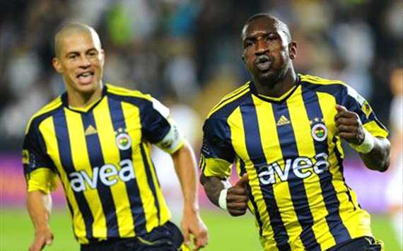Spor Toto Süper Lig: Alex ve Niang'ın gol sevinci (Fenerbahçe)