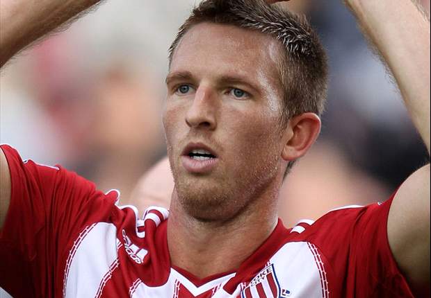 Stoke City defender Danny Collins joins Nottingham Forest