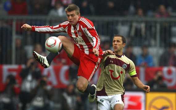 Toni Kroos rises to the challenge to help injury-hit Bayern Munich thump Hannover 3-0 (Getty Images)