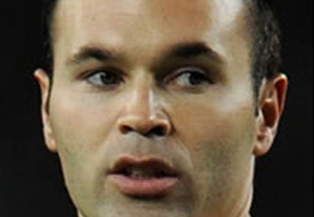 Barcelona's Andres Iniesta faces four weeks out with torn hamstring