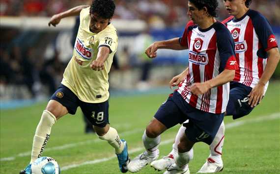 Chivas – América, Angel Reyna, Johnny Magallon (MexSport)