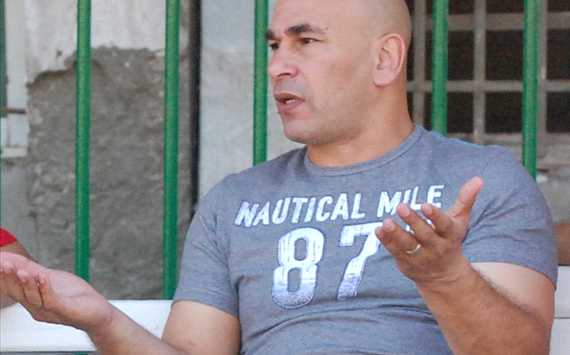 مدافع شبيبة القبائل معروض علينا