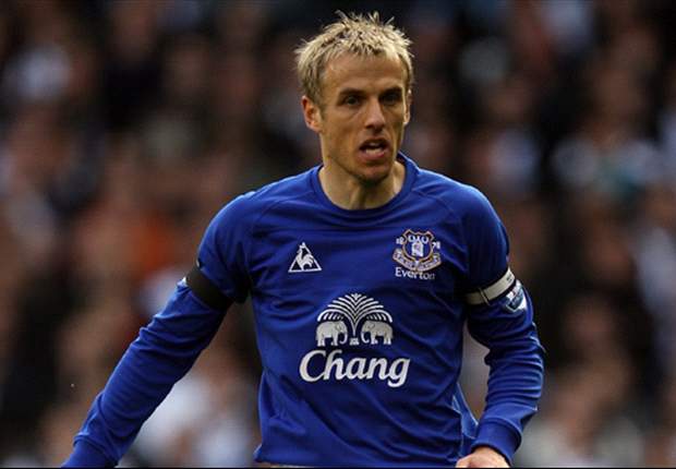 Neville: Everton were lucky to beat Bolton
