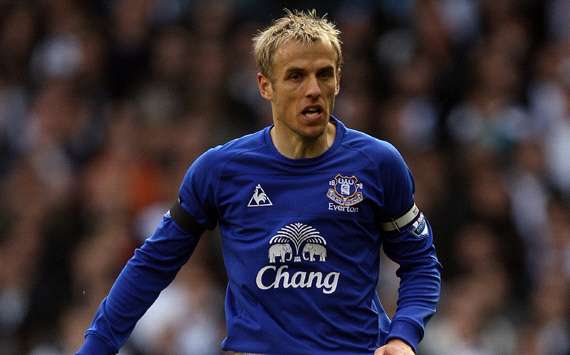 Neville: Everton were lucky to beat Bolton