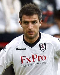 Aaron Hughes of Fulham(Getty Images)