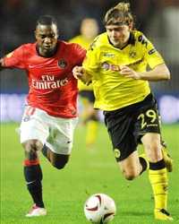 Europa League : Stephane Sessegnon (Paris SG) vs Marcel Schmelzer (Borussia Dortmund) - (Panoramic)
