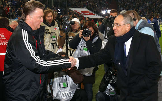 Louis van Gaal und Felix Magath vorm Spiel Schalke 04 gegen Bayern München (Getty Images)