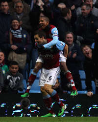 EPL,Stewart Downing, Ashley Young, Aston Villa vs West Bromwich Albion (Getty Images)