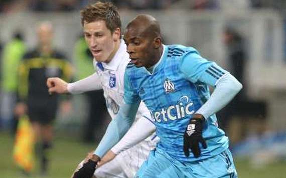 Ligue 1 : Valter Birsa (AJ Auxerre) vs Charles Kaboré (Marseille) - (Panoramic)