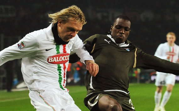 Milos Krasic (J), Luis Pedro Cavanda (L) - Juventus-Lazio - Serie A (Getty Images)