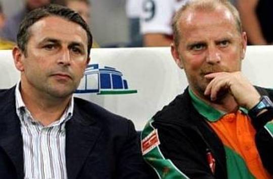 Trainer Thomas Schaaf and Sportdirektor Klaus Allofs von Werder Bremen (AFP)