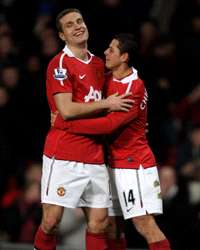EPL : Javier Hernandez - Nemanja Vidic, Manchester United v Stoke City (Getty Images)