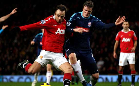 EPPL: Robert Huth - Dimitar Berbatov, Manchester United v Stoke City(Getty Images)