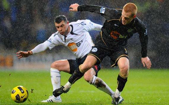 EPL - Bolton Wanderers vs Wigan Athletic, Ben Watson and Paul Robinson (Getty Images)