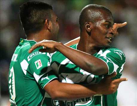 Uno adentro... el otro afuera (1-1)