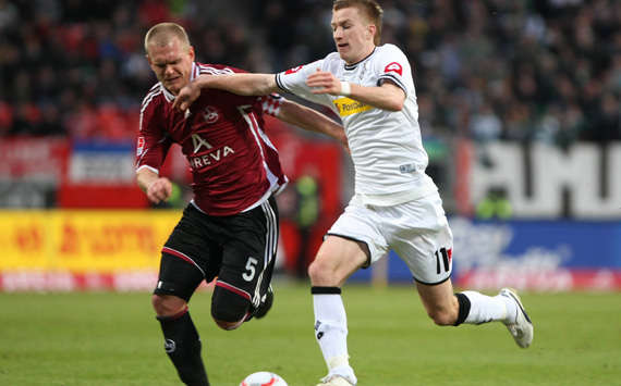 Reus (Mönchengladbach) und Wolf (Nürnberg) im Zweikampf (Getty Images)