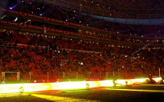 TT Arena'da bıçaklama!