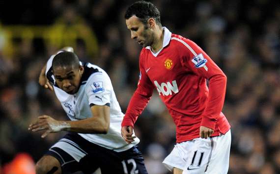 EPL: Ryan Giggs; Wilson Palacios, Tottenham Hotspur v Manchester United(Getty Images)