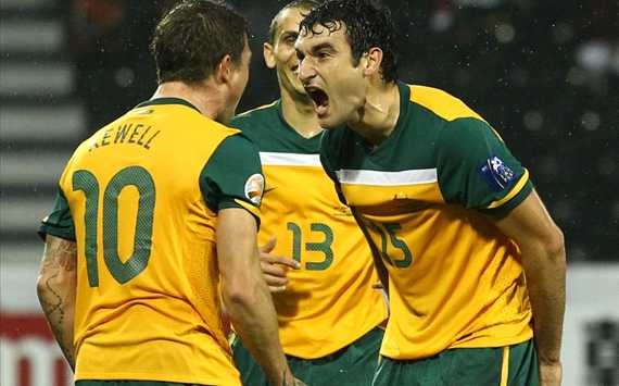 Asian Cup: Australia - Bahrain, Mile Jedinak, Harry Kewell (Getty)