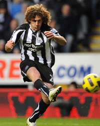 EPL ; Fabricio Coloccini, Newcastle United v Tottenham (Getty Images)