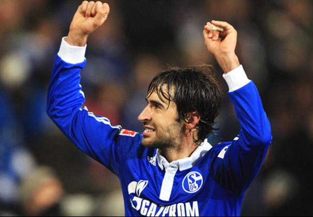 'It's fun again' - rejuvenated Raul targets Manchester United scalp for Schalke in Champions League semi-final