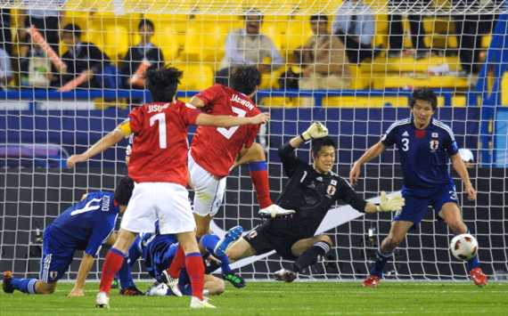 AFC Asian Cup Semi Final - Japan v South Korea,Eiji Kawashima and Daiki Iwamasa(Getty Images)