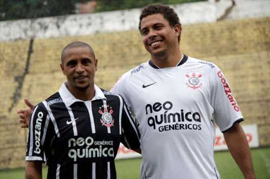 Roberto Carlos e Ronaldo -  Corinthians (Foto Dilvulgação)