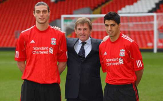 Kenny Dalglish,Andy Carroll,Luis Suarez(Getty Images)