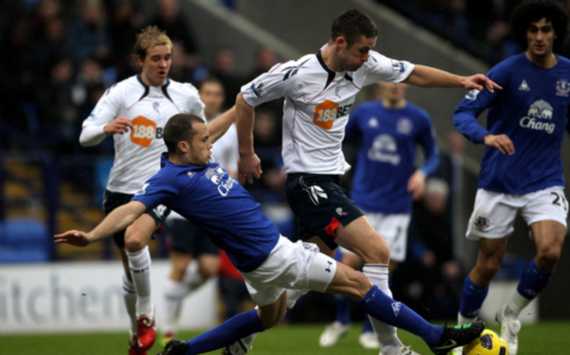 EPL : Gary Cahill - John Heitinga, Bolton Wanderers v Everton(Getty Images)